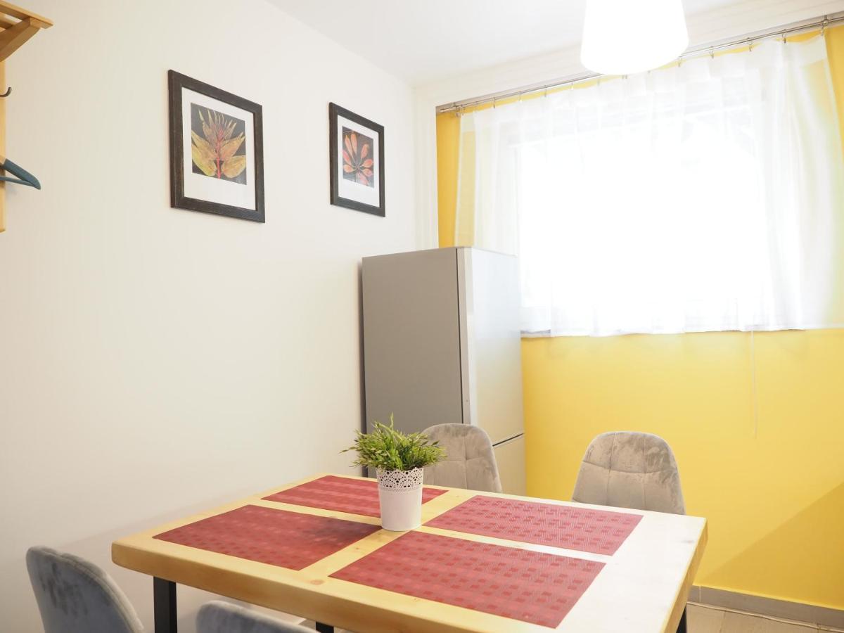 Adobe Apartment - Przytulny I Free Parking Βρότσλαβ Εξωτερικό φωτογραφία